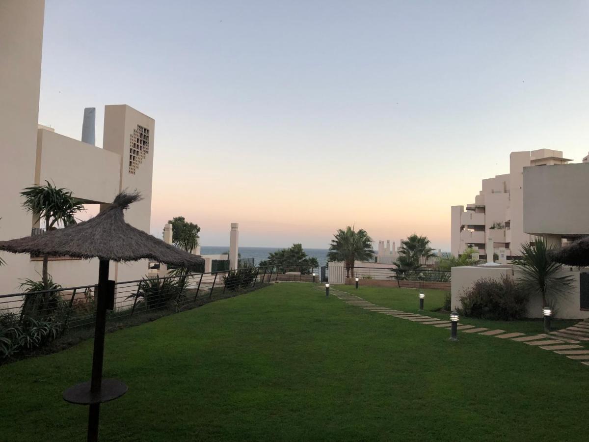 Bahia De La Plata Lägenhet Estepona Exteriör bild